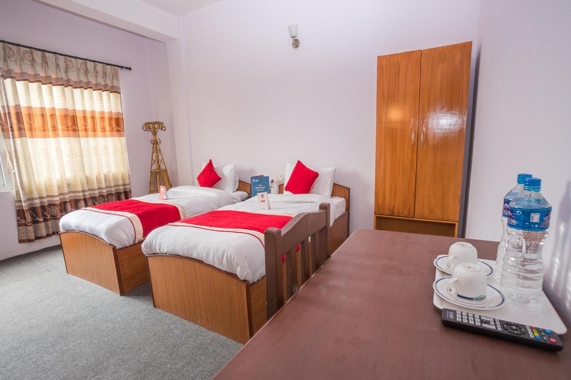 Oyo 135 Lost Garden Apartment And Guest House Kathmandu Exterior photo