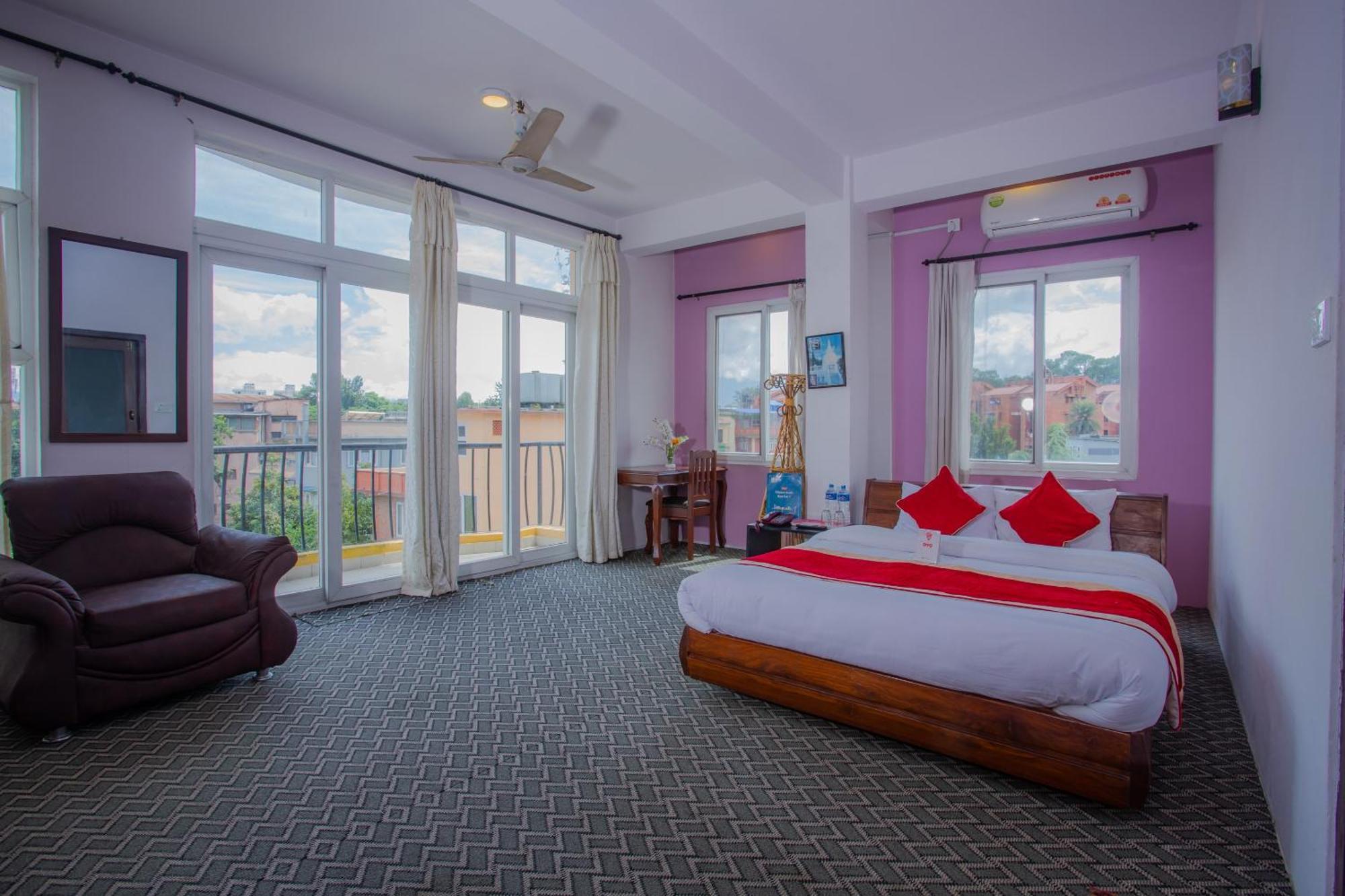 Oyo 135 Lost Garden Apartment And Guest House Kathmandu Exterior photo